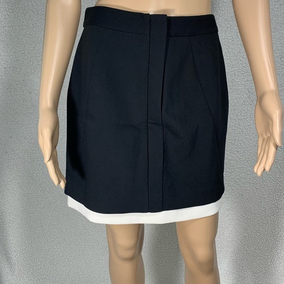 Banana Republic Dresses & Skirts - Banana Republic Front Zip Pencil Skirt